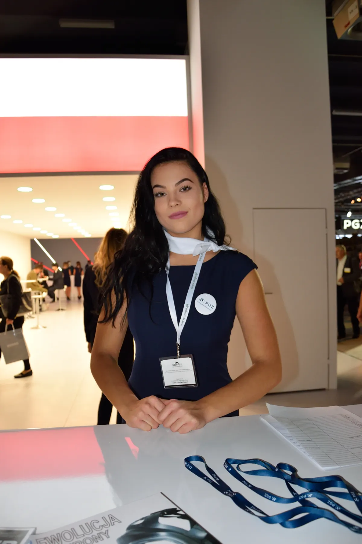 Hostessy na targach - zdjęcie 3